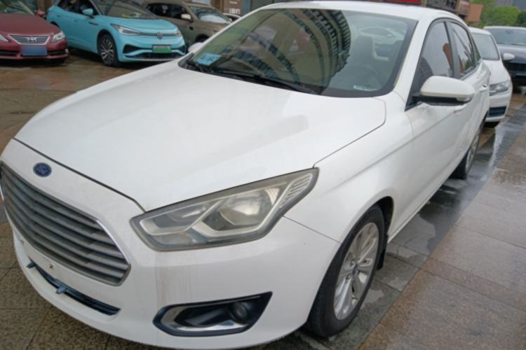 Used Ford Escort 2015 1.5L Automatic Fashion Model