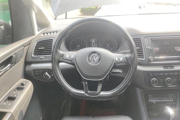 Used Volkswagen Sharan 2018 280TSI Enjoyment Model 7 Seats Steering Wheel