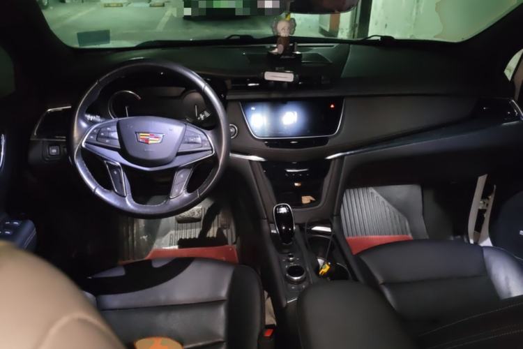 Used Cadillac XT5 2020 28T Luxury Version Center Console