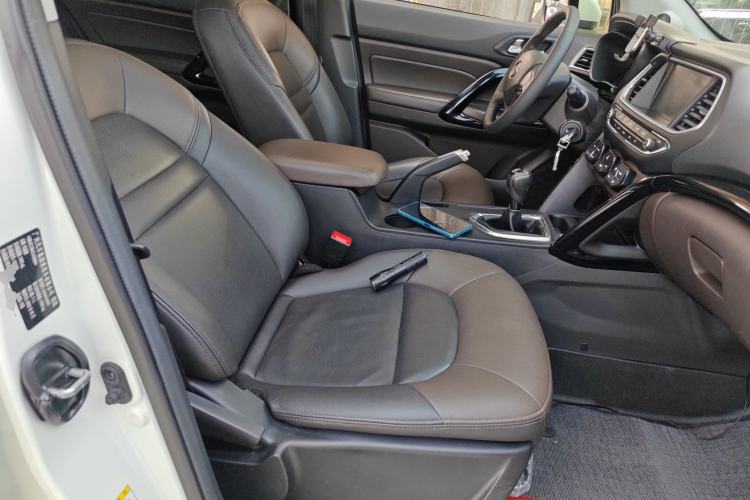 Used GAC Trumpchi GS4 2017 235T Manual Two-Wheel Drive Luxury Edition