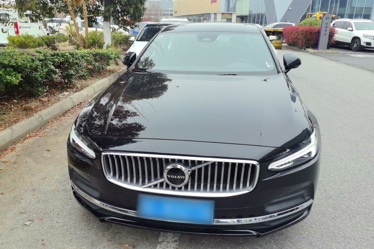 Used Volvo S90 2025 B5 Zhiyi Luxury Edition
