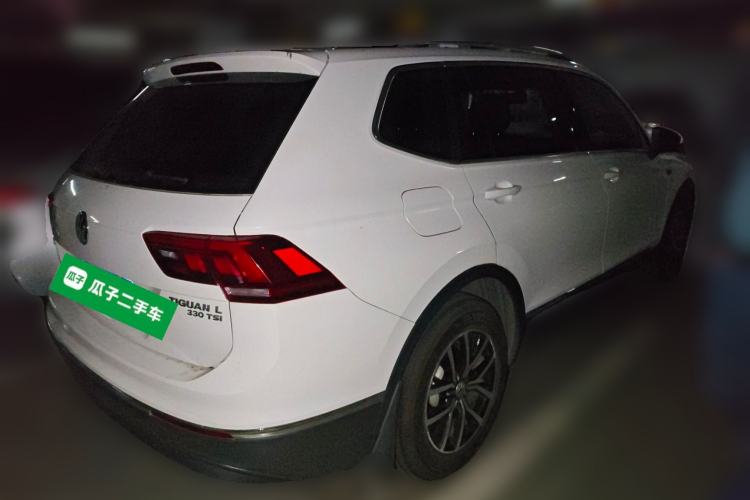 Used Volkswagen Tiguan L 2017 330TSI Automatic Two-Wheel Drive Luxury Edition Rear Right 45 Deg