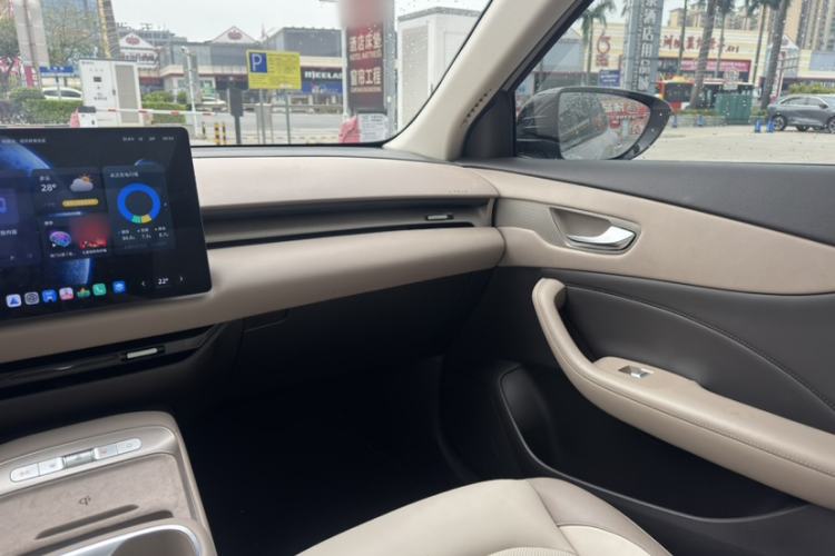 Used MG ES5 2025 525max Rear-Drive Intelligent Driving Version Interior 10