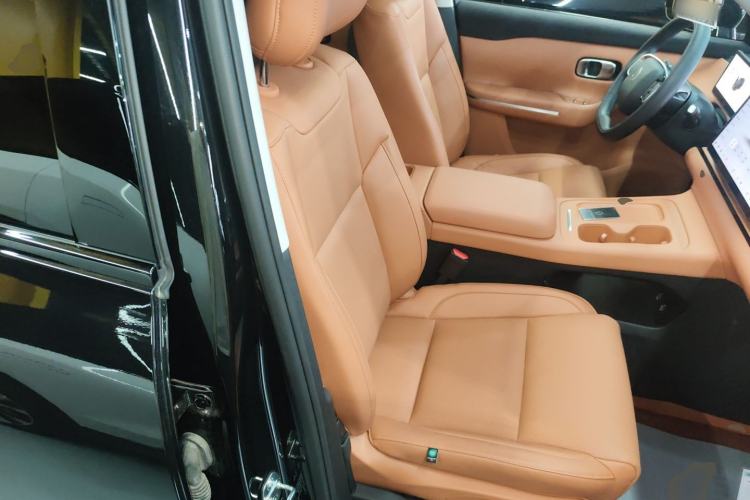 Used Leapmotor C16 2024 Range-Extended 200 Luxury Edition Right Front Seat