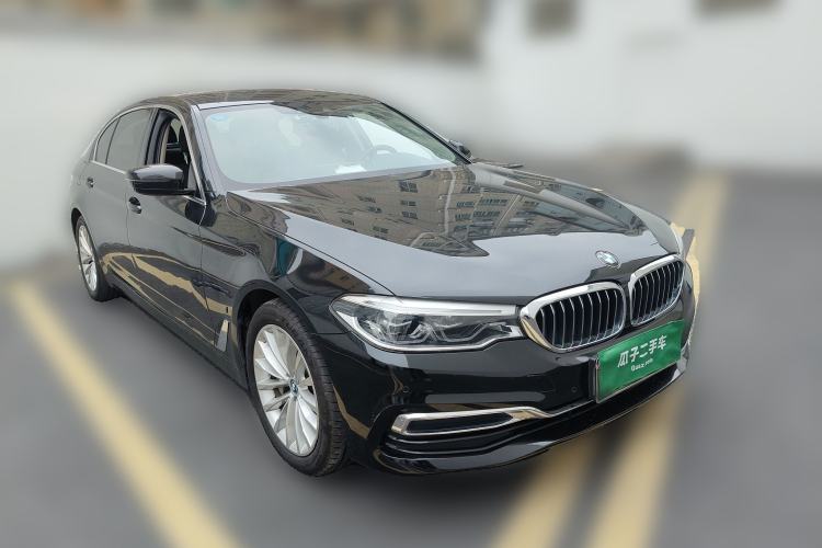 Used BMW 5 Series New Energy 2019 Updated 530Le Pioneer Edition Front Right 45 Deg