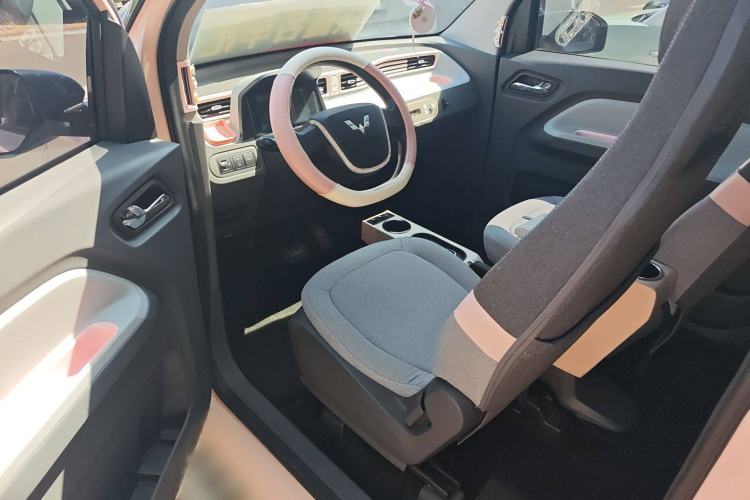 Used Wuling Hongguang MINIEV 2021 Macaron Fashion Model Lithium Iron Phosphate
