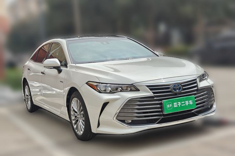 Used Toyota Avalon 2019 Dual-Engine 2.5L XLE Prestige Version China VI Standard