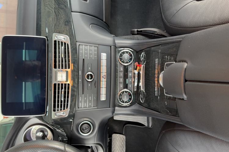 Used Mercedes-Benz CLS 2015 CLS 320 Interior 10