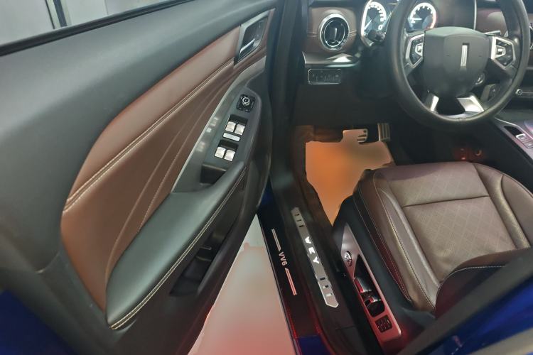 Used Wey VV6 2018 2.0T Two-Wheel Drive Flagship Version China V Standard
