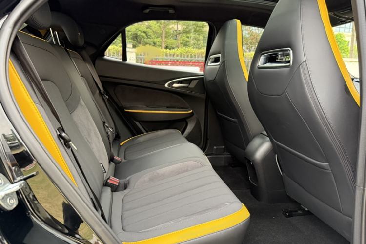 Used ORA Good Cat GT 2024 Mulan Edition 401 km Range Prestige Version 135 kW Interior 3