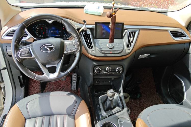 Used Soueast DX7 2015 1.5T Manual Luxury Model
