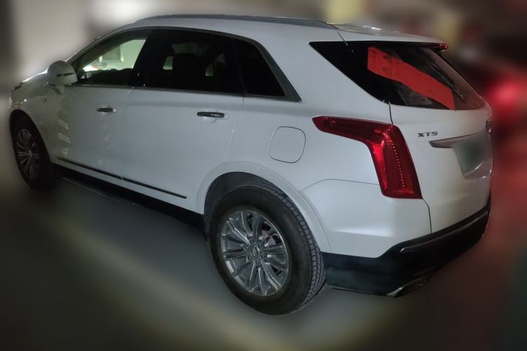 Used Cadillac XT5 2018 25T Luxury Model
