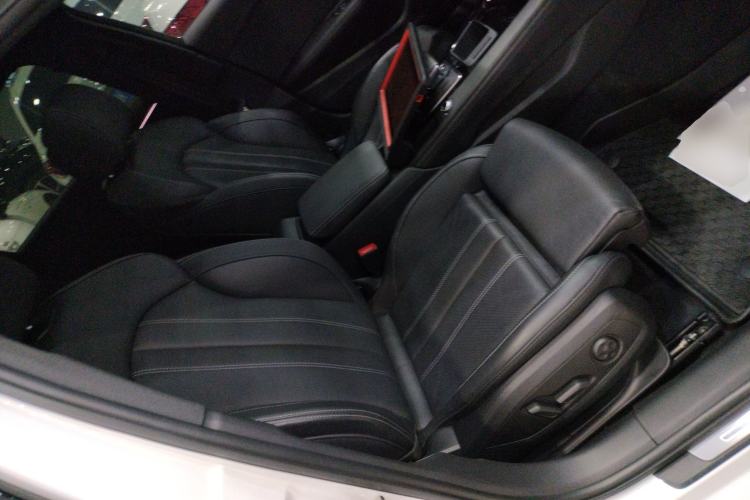 Used Audi A4L 2023 40 TFSI Luxury Dynamic Model
