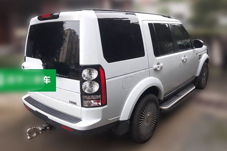 Used Land Rover Discovery 2015 3.0 SDV6 HSE Diesel Version Rear Right 45 Deg