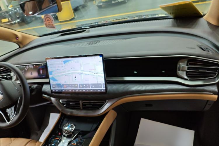 Used Denza D9 2025 DM-i Intelligent Drive 1020 Four-Wheel Drive Prestige Model
