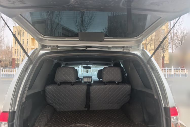 Used Nissan Paladin 2008 2.4L 4x4 Standard Edition Trunk