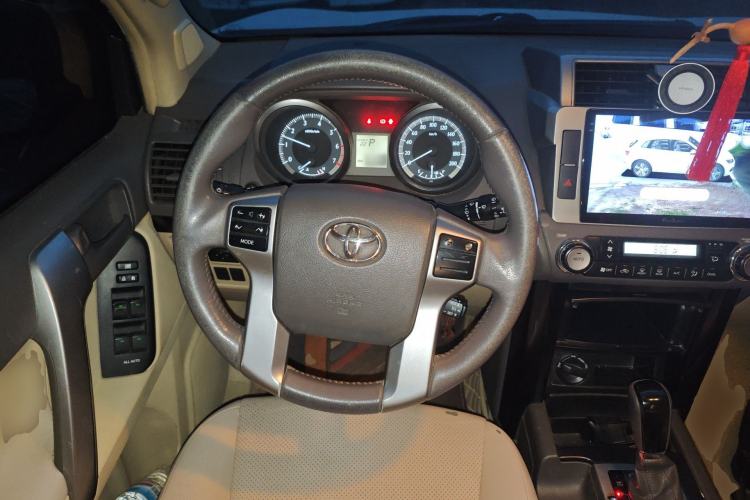 Used Toyota Prado 2014 2.7L Middle East Version Parallel Import Steering Wheel