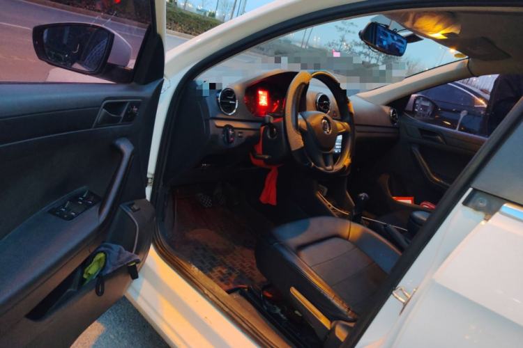 Used Volkswagen Jetta 2019 Dream Edition 1.4L Manual Fashion Version
