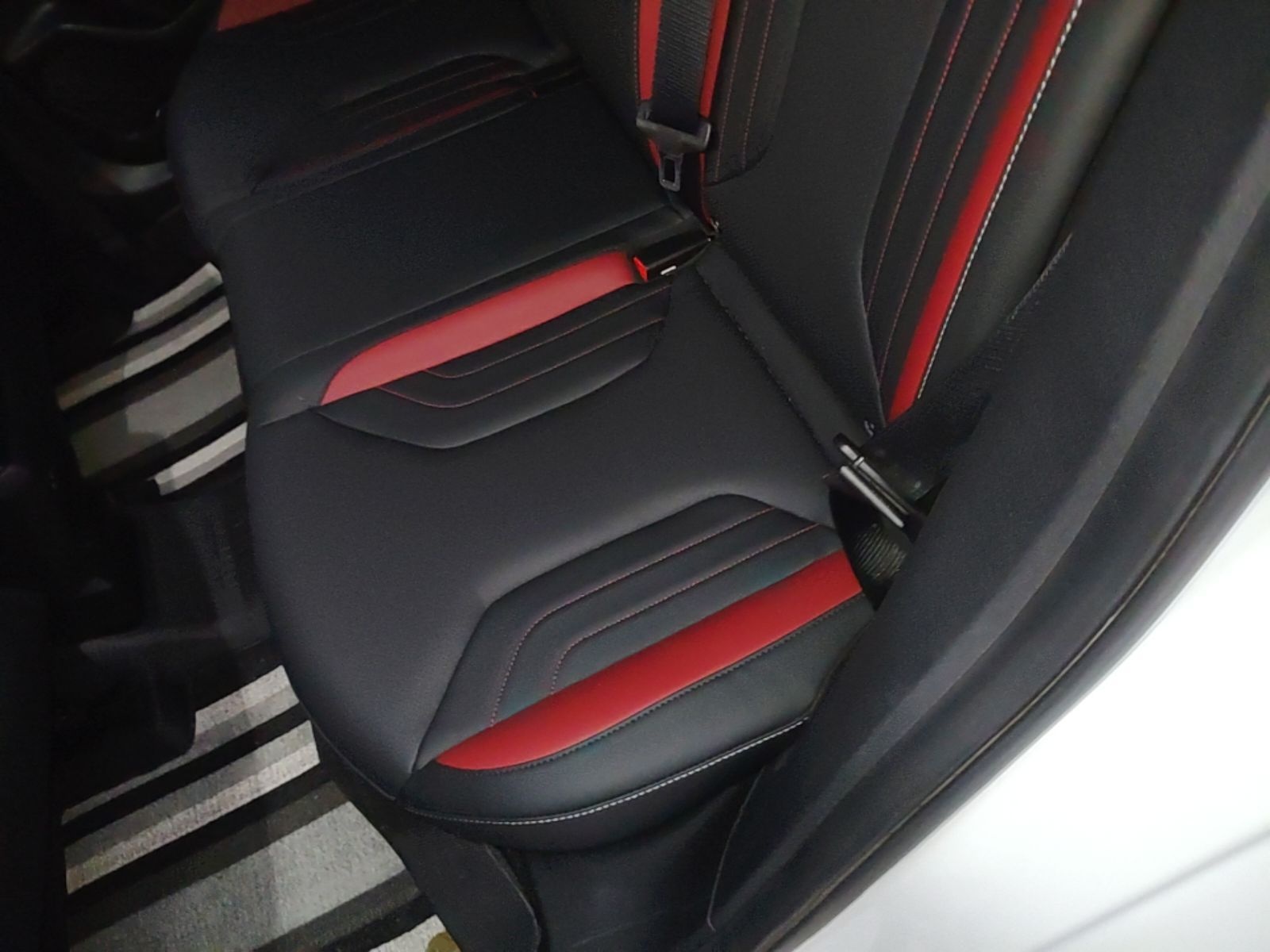 Geely Auto Coolray 2023 Bin Yue COOL 1.5TD DCT Champion Edition — снимка 20
