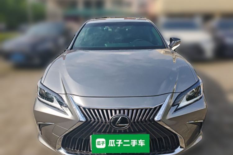 Used Lexus ES 2020 200 Excellence Edition
