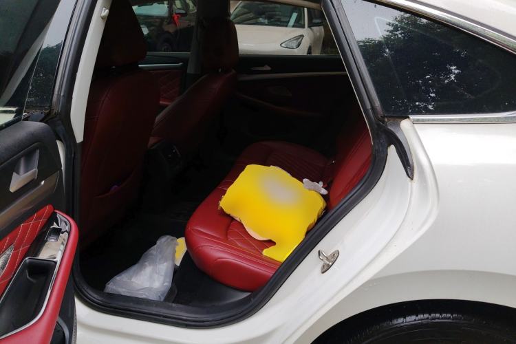 Used Volkswagen Lamando 2022 Lavida L 280TSI DSG Hot Edition Left Rear Seat