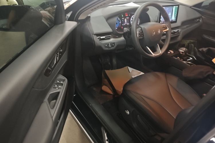 Used Hongqi E-QM5 2022 431 km Charge & Enjoy Edition Driver Seat