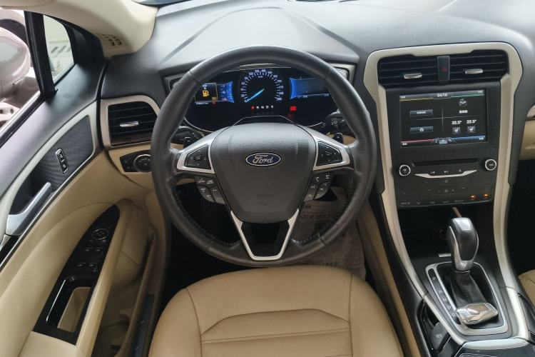 Used Ford Mondeo 2013 2.0L GTDi 200 Luxury Model
