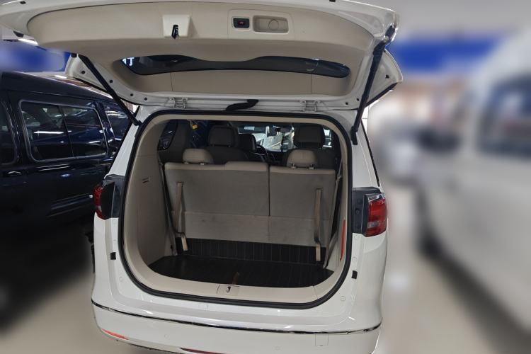 Used Buick GL8 2018 ES 28T Comfort Model China VI Standard