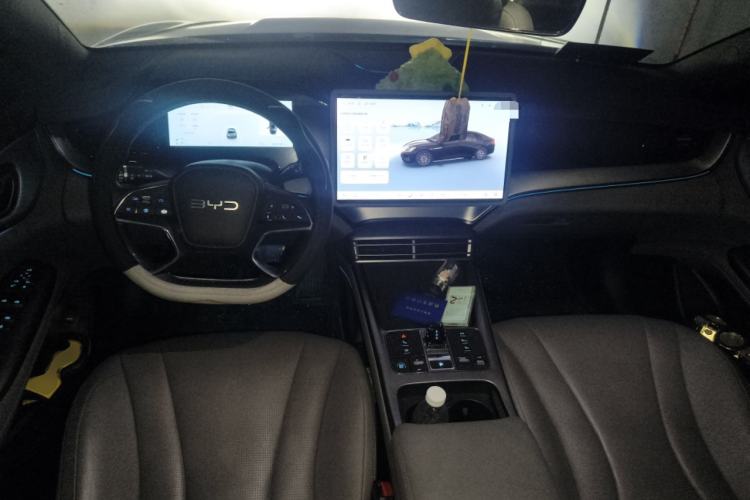 Used BYD Seal 07 DM-i 2025 DM-i 1.5L 125km Luxury Model Center Console