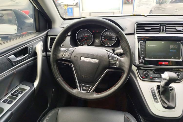 Used Haval M6 2019 1.5T DCT Two-Wheel Drive Elite Version China VI Standard Steering Wheel