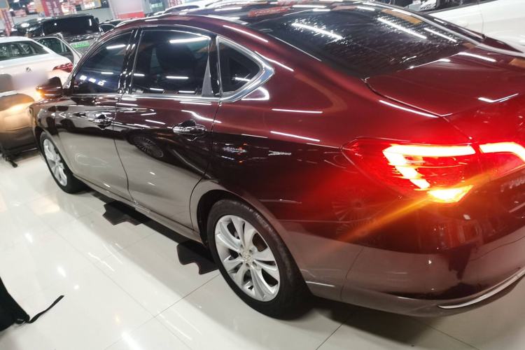 Used GAC Trumpchi GA6 2016 235T Manual Elite Edition
