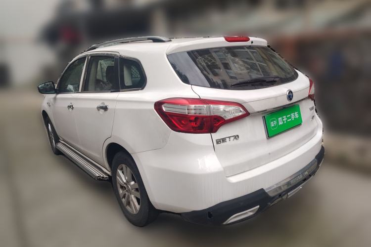 Used Venucia T70 2015 2.0L CVT Smart Edition
