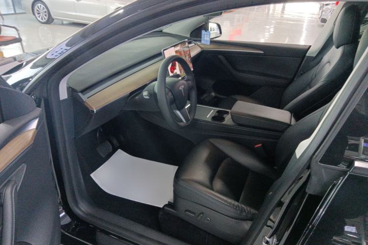 Used Tesla Model Y 2021 Standard Range Rear-Wheel Drive Version
