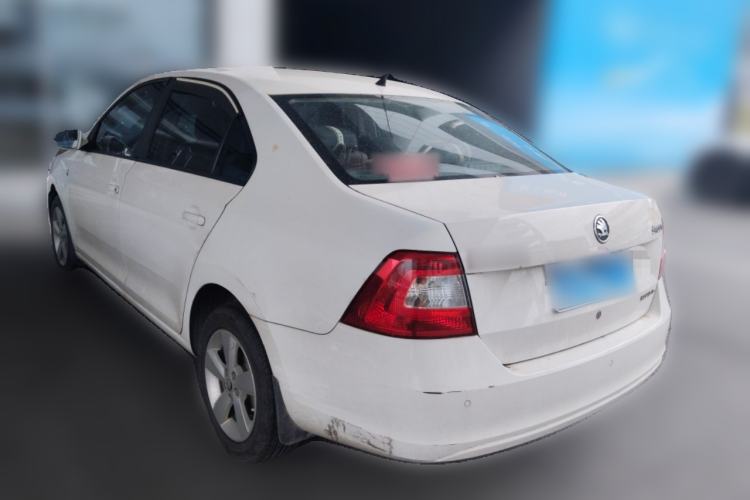 Used Skoda Rapid 2013 1.6L Manual Smart Selection Model
