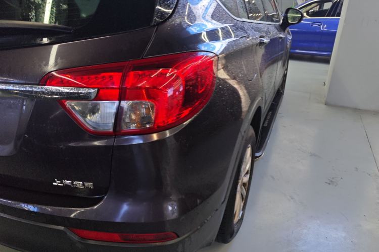 Used Buick Envision 2016 28T Four-Wheel Drive Elite Version Right Rear Taillight