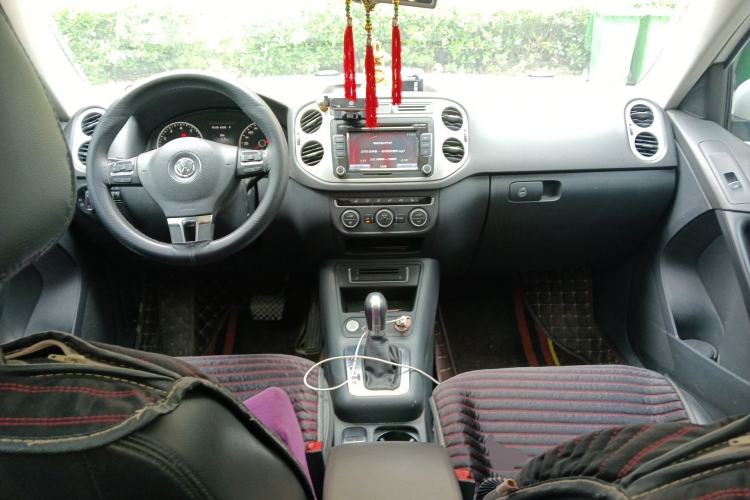 Used Volkswagen Tiguan 2015 1.8TSI Automatic Two-Wheel Drive Luxury Model Center Console