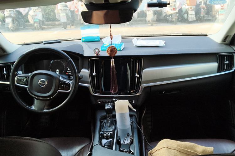 Used Volvo S90 2018 T4 Zhiyi Edition Center Console