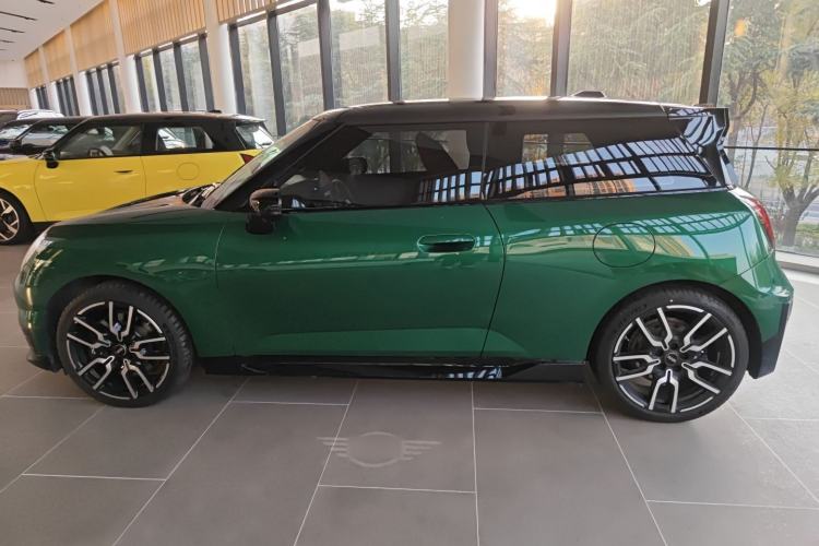 Used MINI Electric MINI COOPER 2024 452km COOPER SE Racing Driver