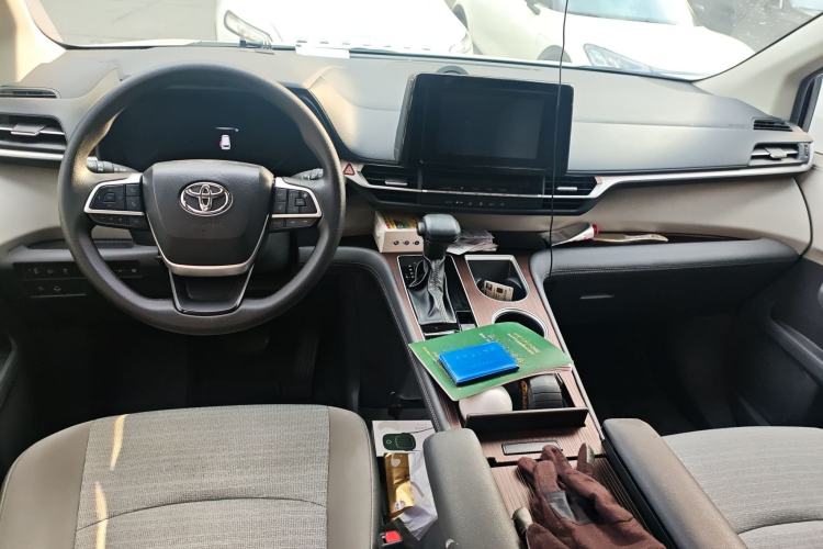 Used Toyota SIENNA 2021 2.5L Hybrid Comfort Edition