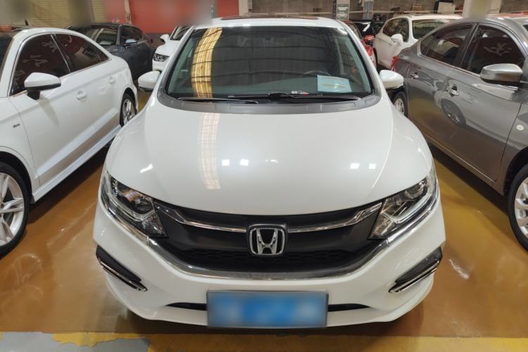 Used Honda Jade 2017 1.8L automatic Comfort version 5 seats
