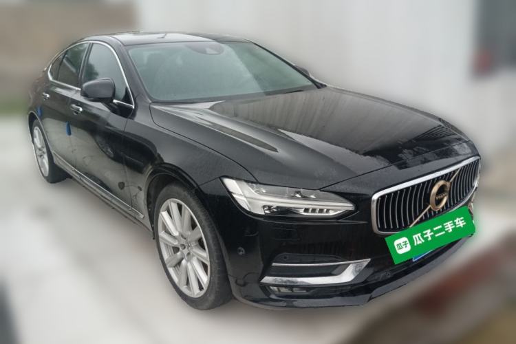 Used Volvo S90 2016 T6 AWD Zhiya Edition Front Right 45 Deg