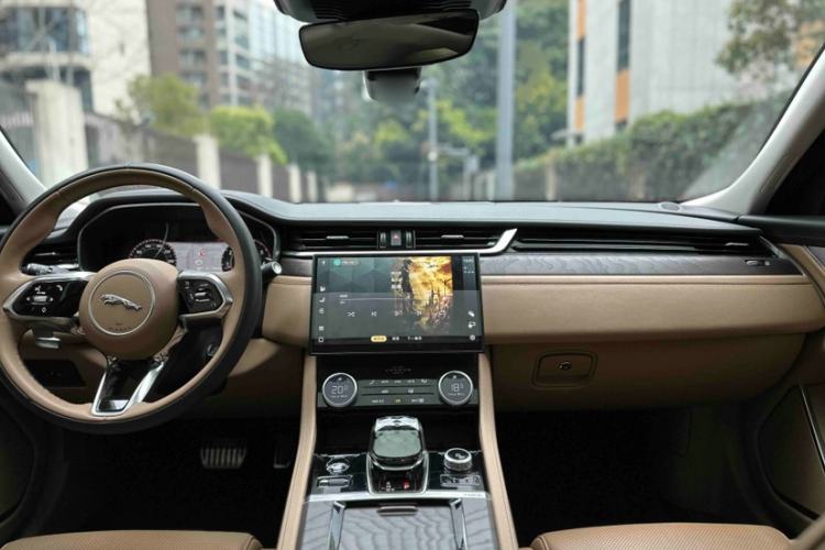 Used Jaguar XFL 2024 2.0T P250 Two-Wheel Drive Prestige Luxury Edition