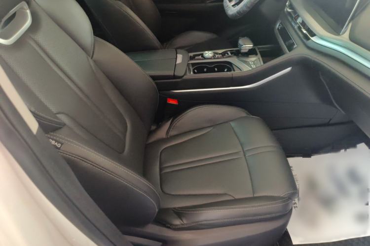 Used Changan CS75 PLUS 2022 1.5T Automatic Luxury Model