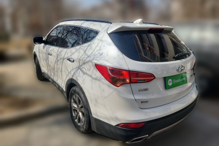 Used Hyundai Santa Fe 2015 2.0T Automatic Two-Wheel Drive Smart Version 5 Seats