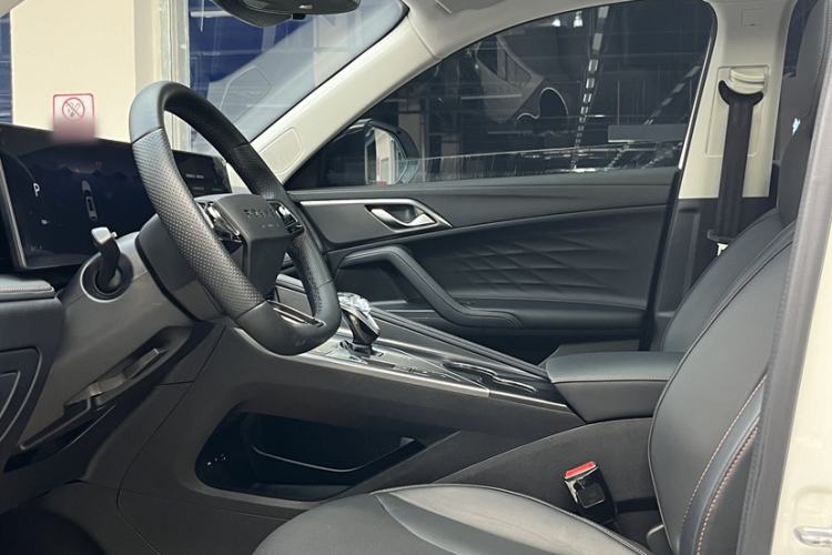 Used Roewe RX5 2023 1.5T Prestige Sliding-Screen Version