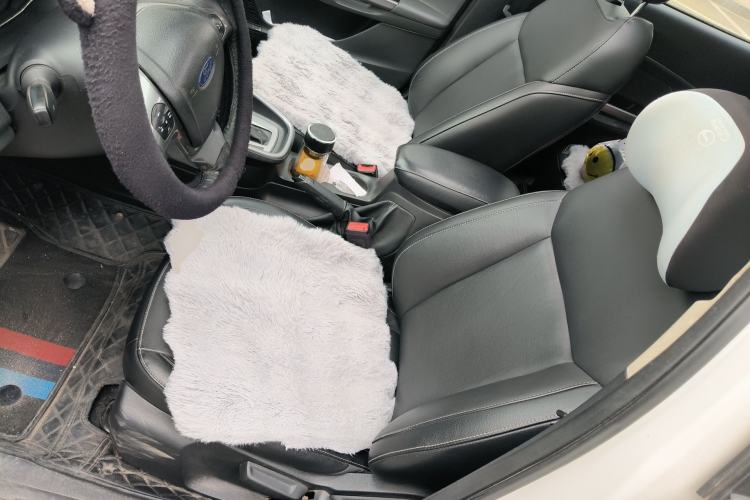 Used Ford Escort 2015 1.5L Automatic Fashion Model Left Front Seat