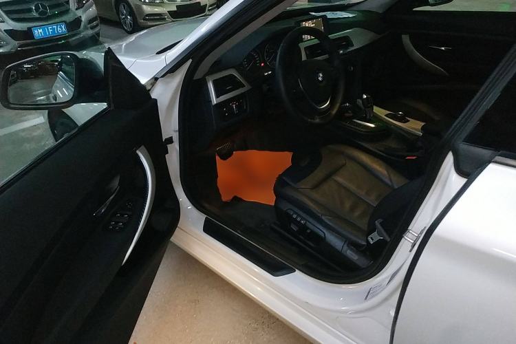 Used BMW 3 Series GT 2014 320i Leading Model
