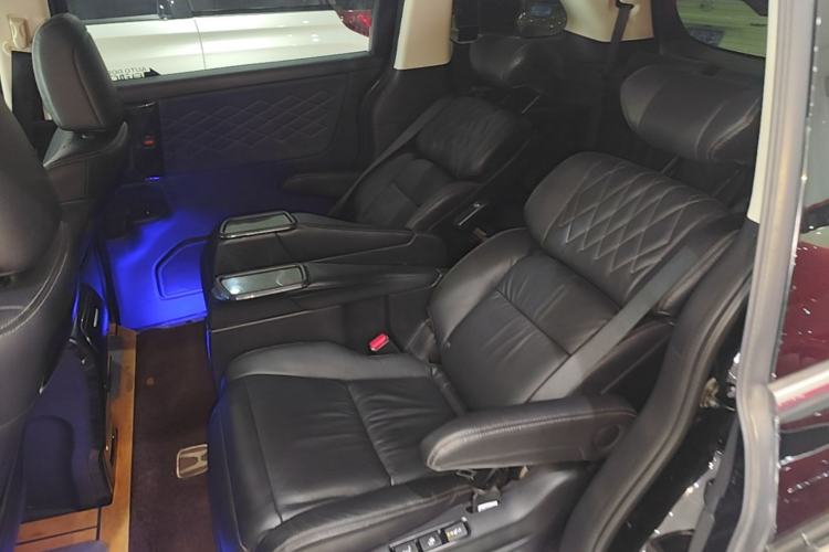 Used Honda Elysion 2019 2.0L Hybrid Luxury Edition Left Rear Seat