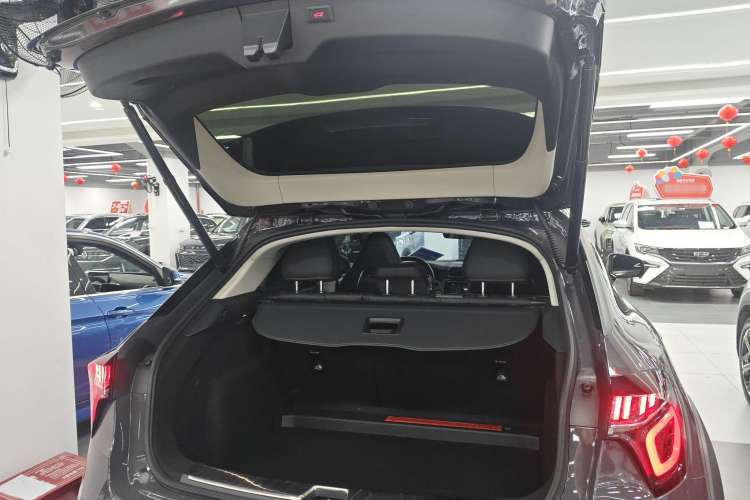 Used Lynk & Co 02 2022 1.5T DCT Shine Pro