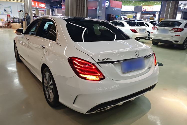 Used Mercedes-Benz C-Class 2017 Facelift C 200 L Sport Edition
